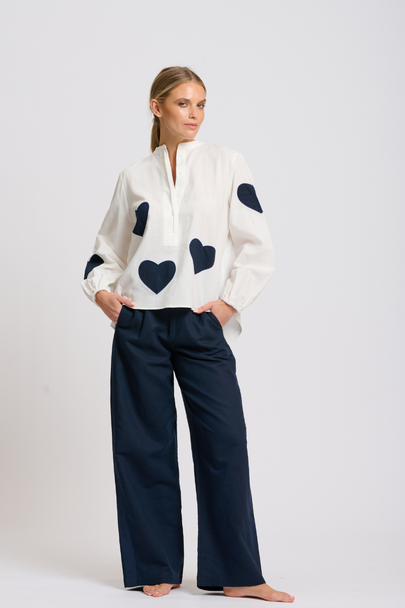 Kitty Popover Shirt - Ivory / Navy Heart Applique