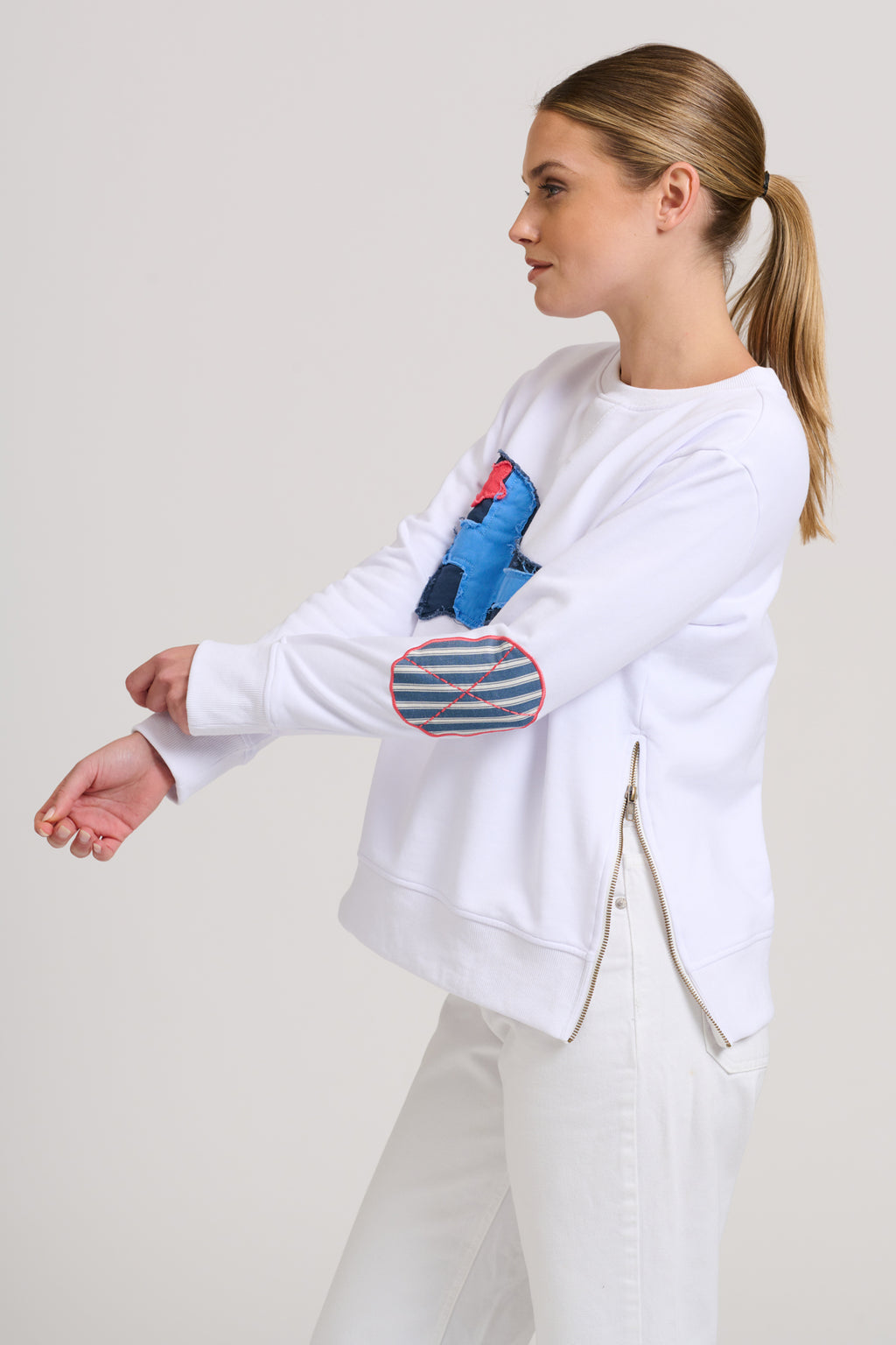 Zippy Classic Zipside Navel Flag Sweatshirt - White / Navy