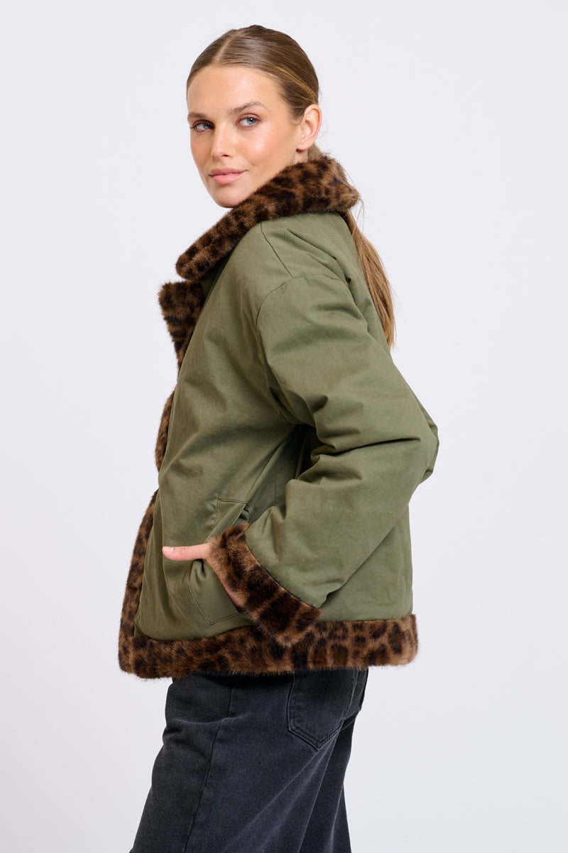 Summit Reverso Jacket - Khaki/Leopard