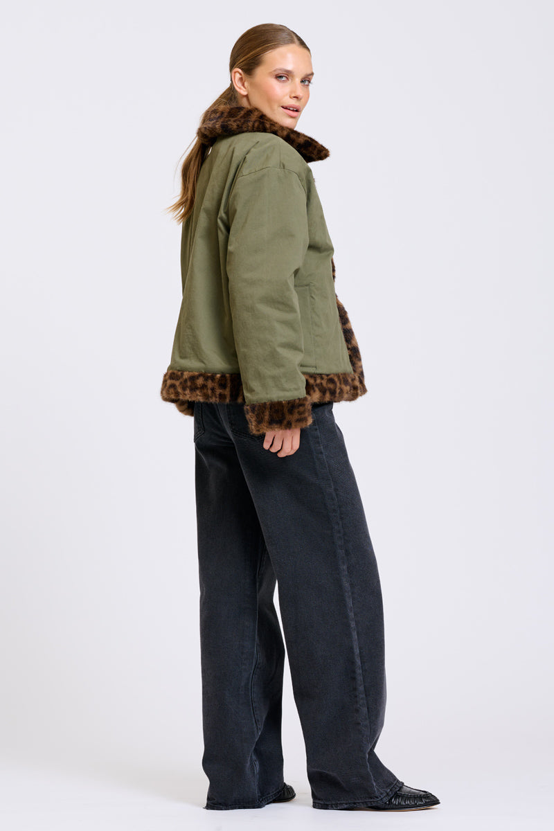 Summit Reverso Jacket - Khaki/Leopard