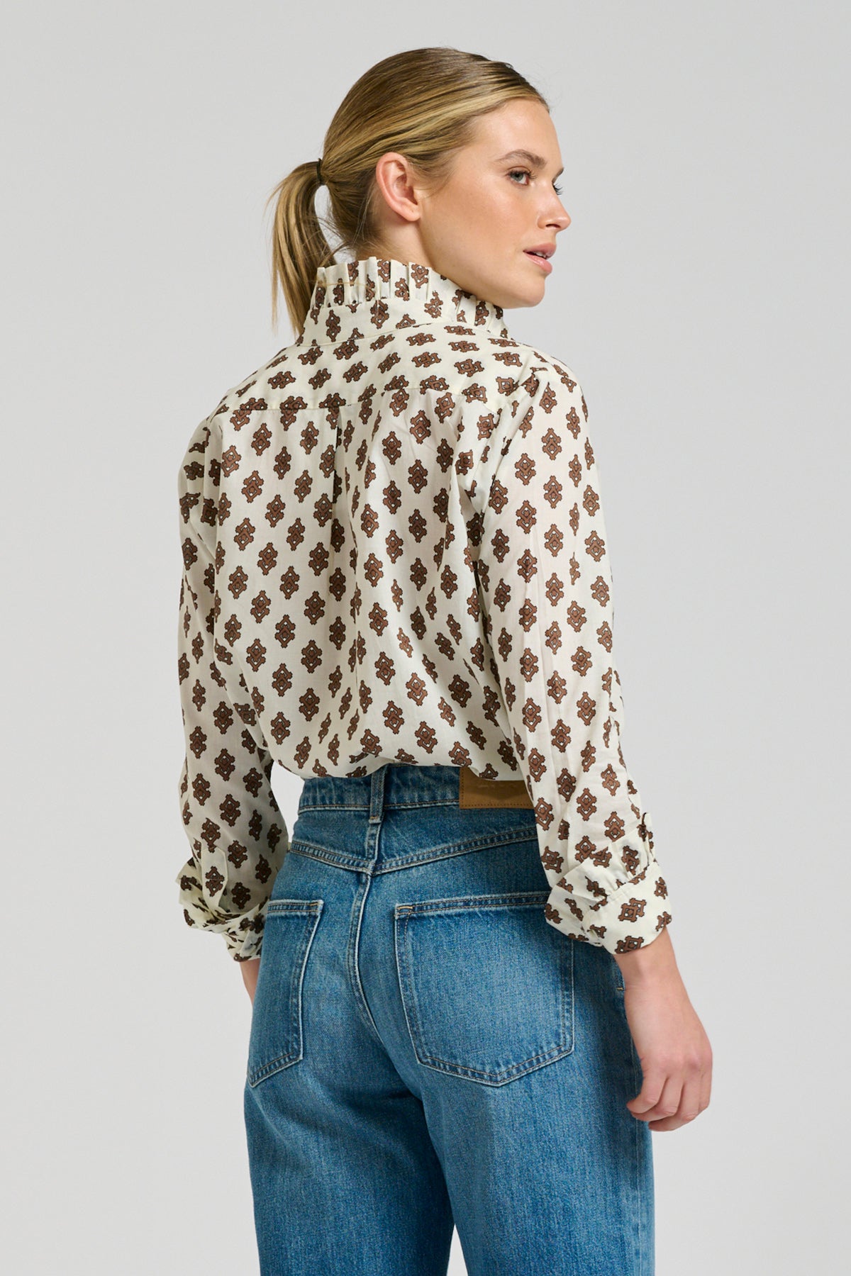 Olivia Classic Frill Collar Shirt - Ivory Double Diamond